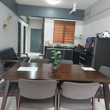 Hanis Homestay De Bangi Kajang Luaran gambar